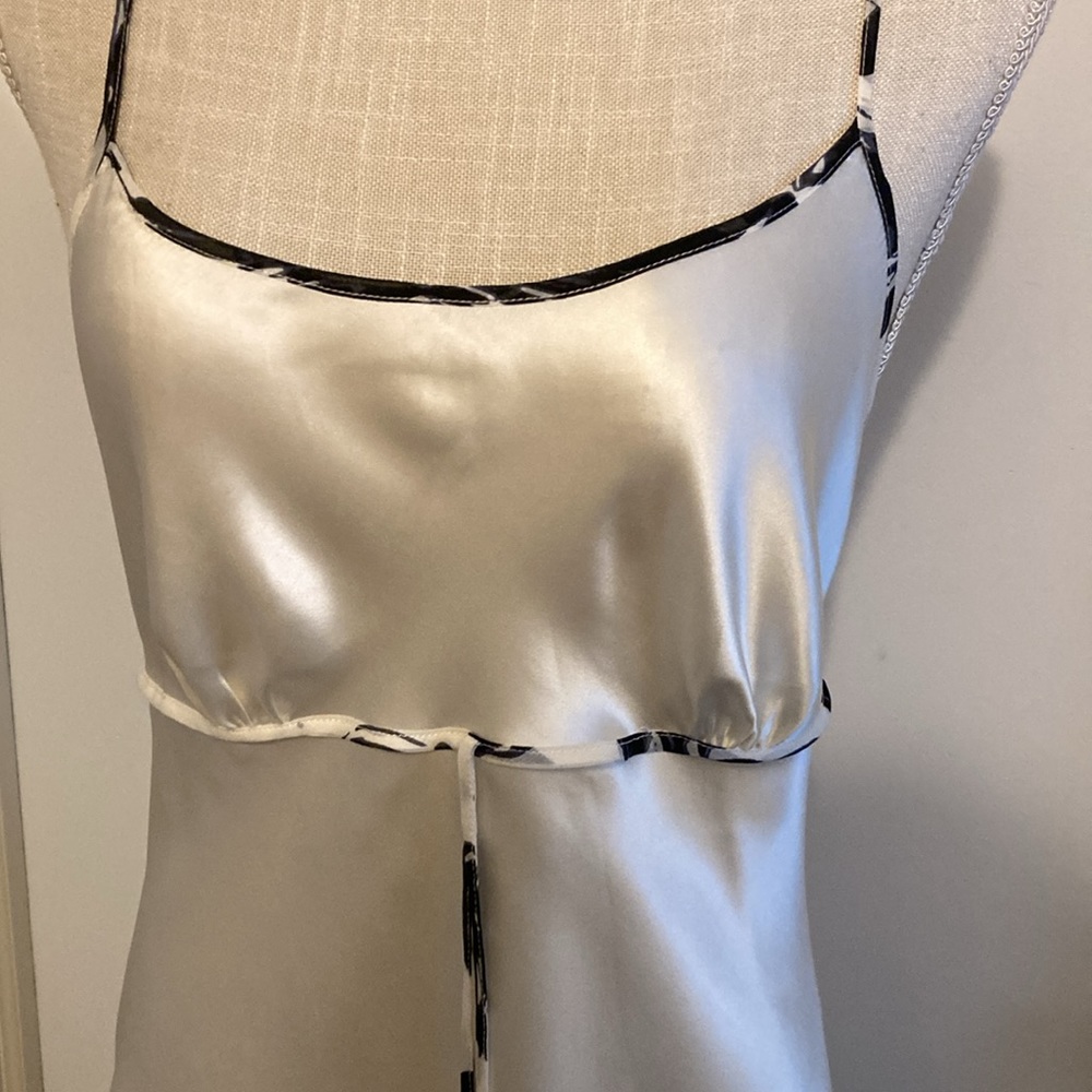 Mark & Andre Paris 100% silk chemise. NWT - Picture 2 of 5